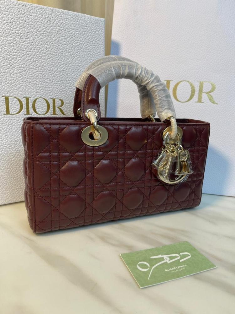 حقيبة يد وكتف الجلدية ليدي دي جوي من ديور مقاس 26 سم