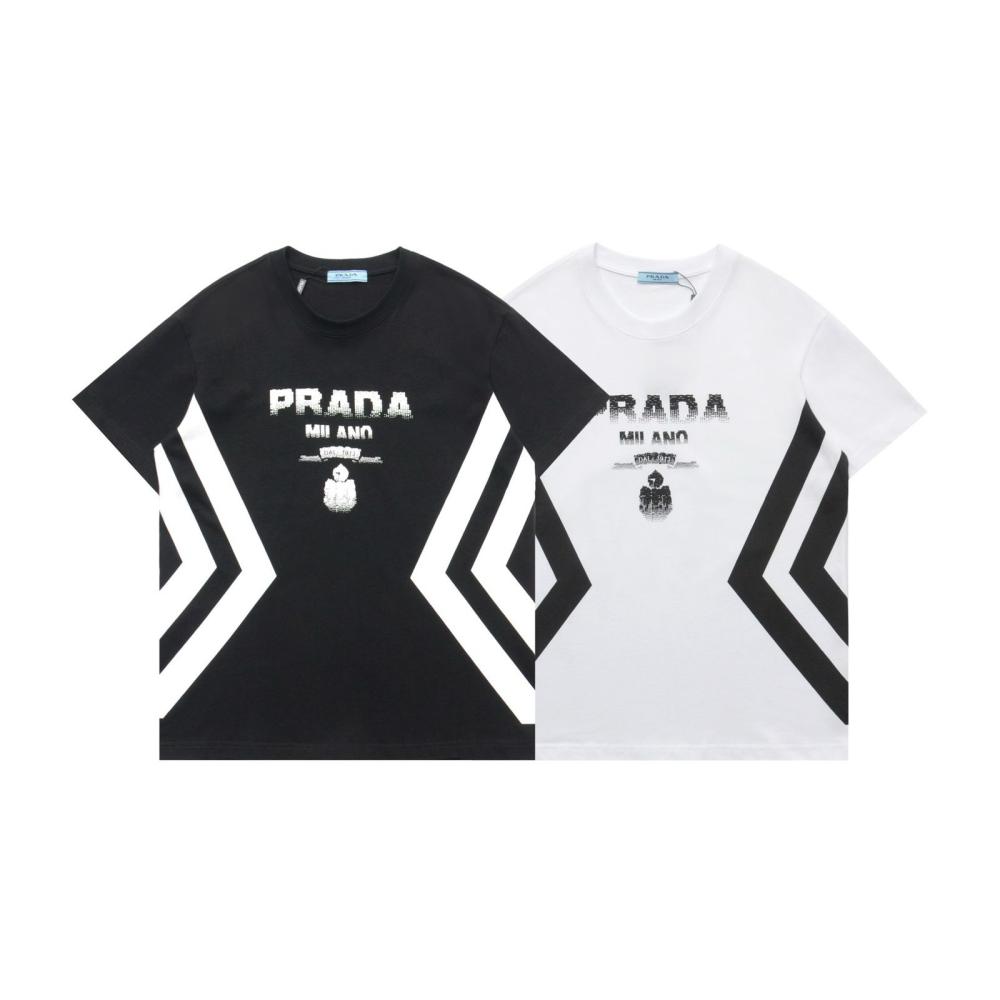 تي شيرت بشعار برادا ميلانو مطبوع