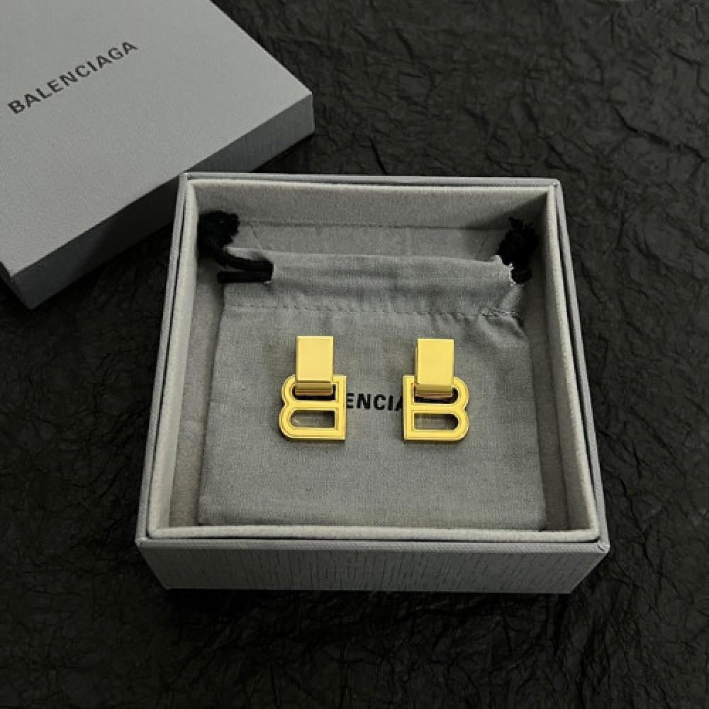 حلق Balenciaga ذهبي موديل كلاسيكي حرف B
