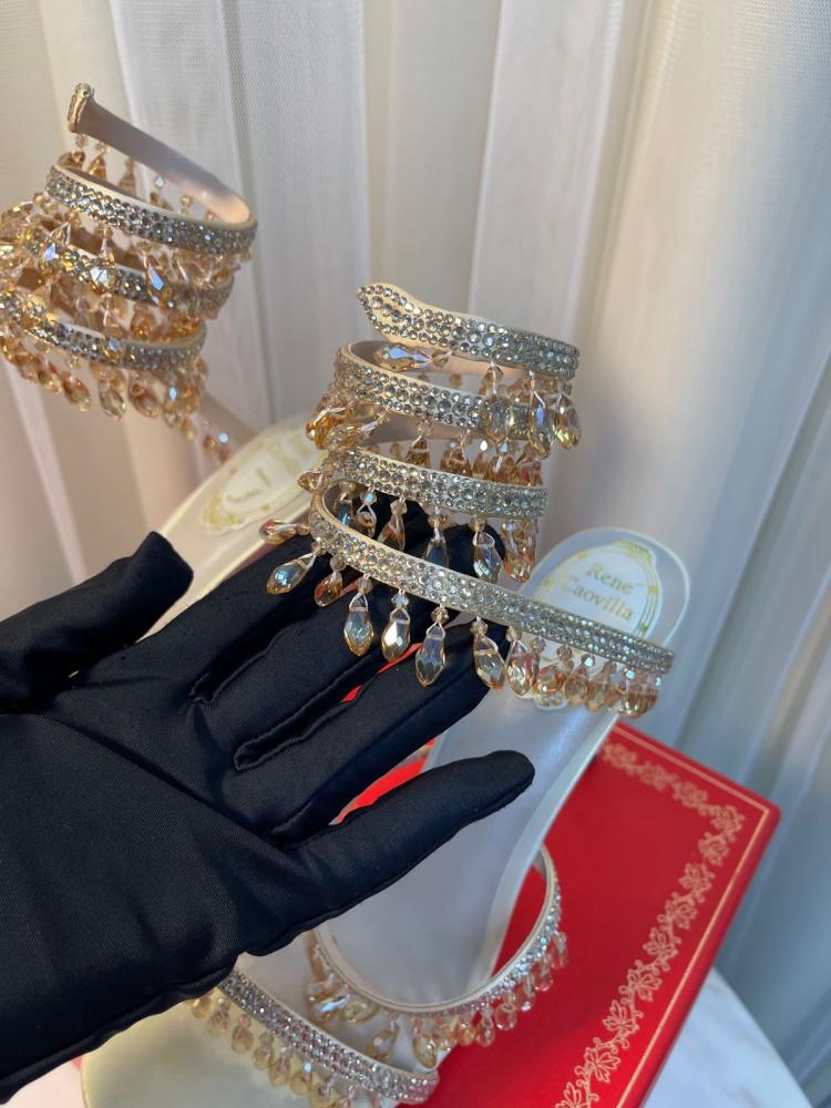 صندل ثريا مرصع بكريستالات 10.5سم من رينيه كاوفيلا