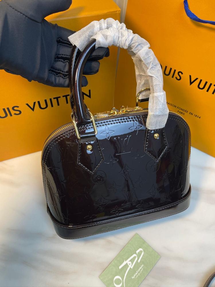 حقيبة بي بي ألما من لويس فيتون مقاس 25 - لون عودي لماع