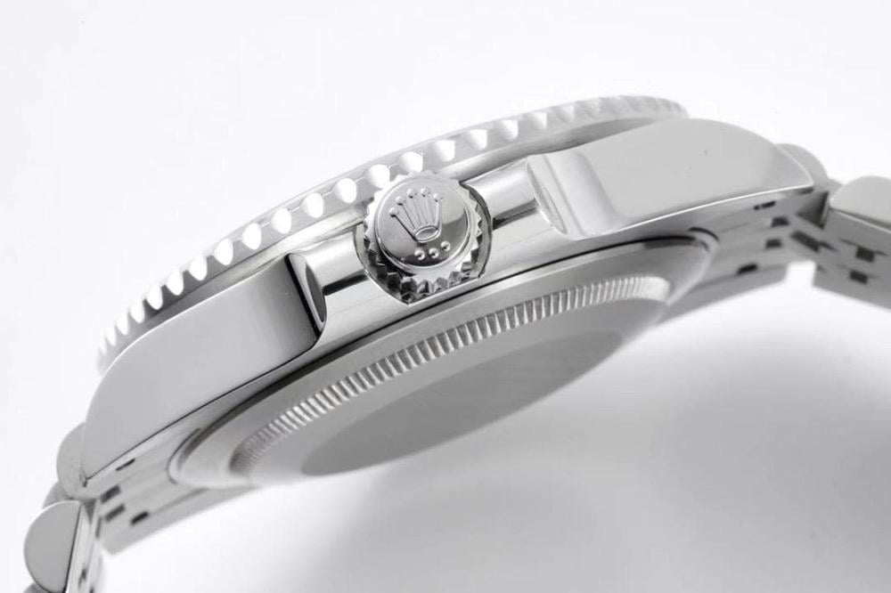 ساعة رولكس جي إم تي ماستر II