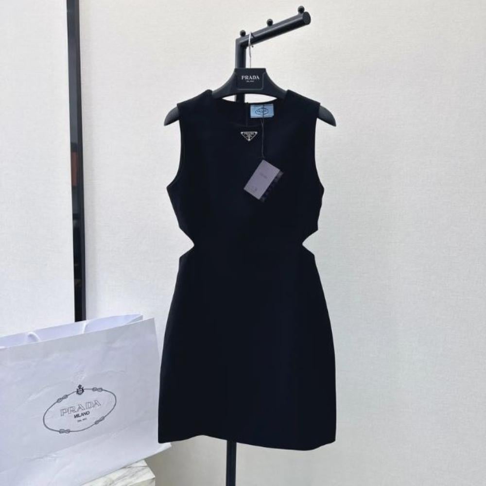 فستان برادا بدون أكمام بخصر مثلث ربيعي وصيفي