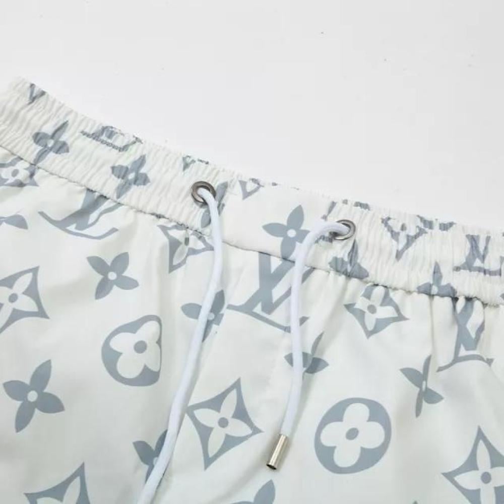 شورت لويس فيتون سوبريم مونوغرام