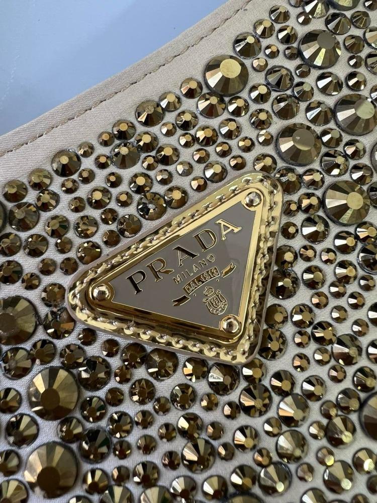 حقيبة برادا المرصعة بالكريستال- مقاس 22