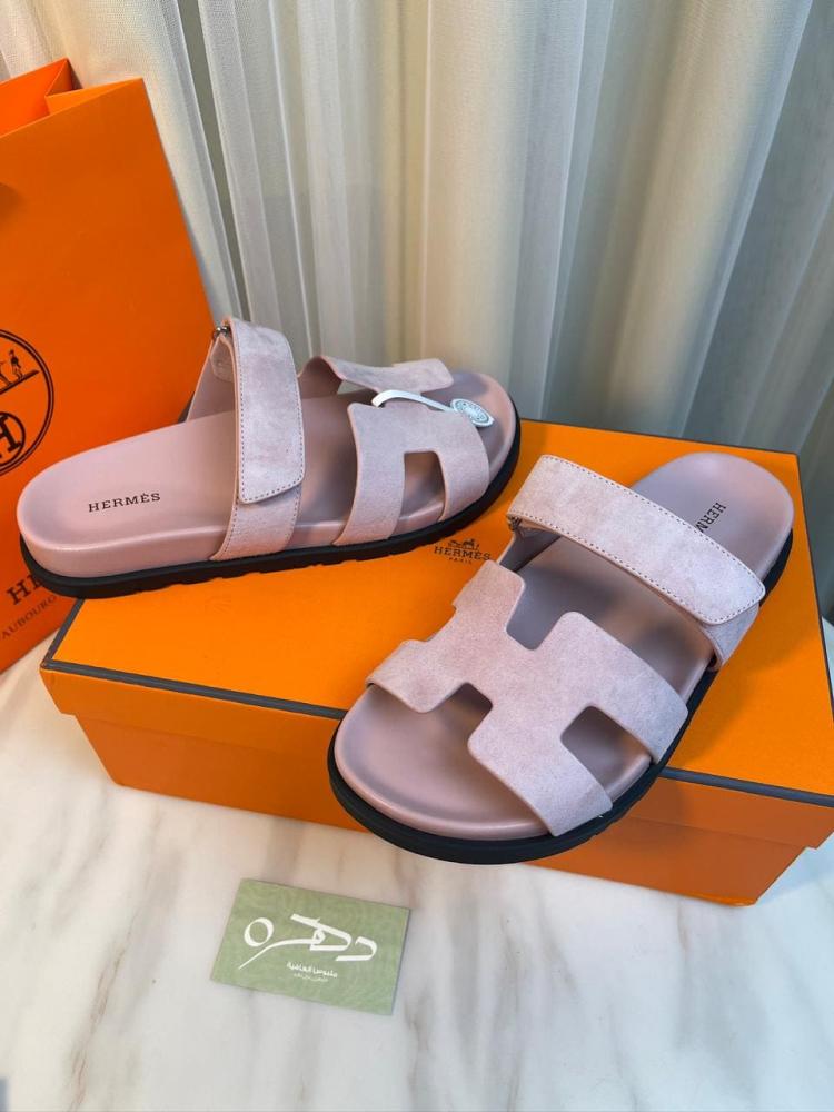 صندل من الجلد الشيبر من هيرميس - وردي