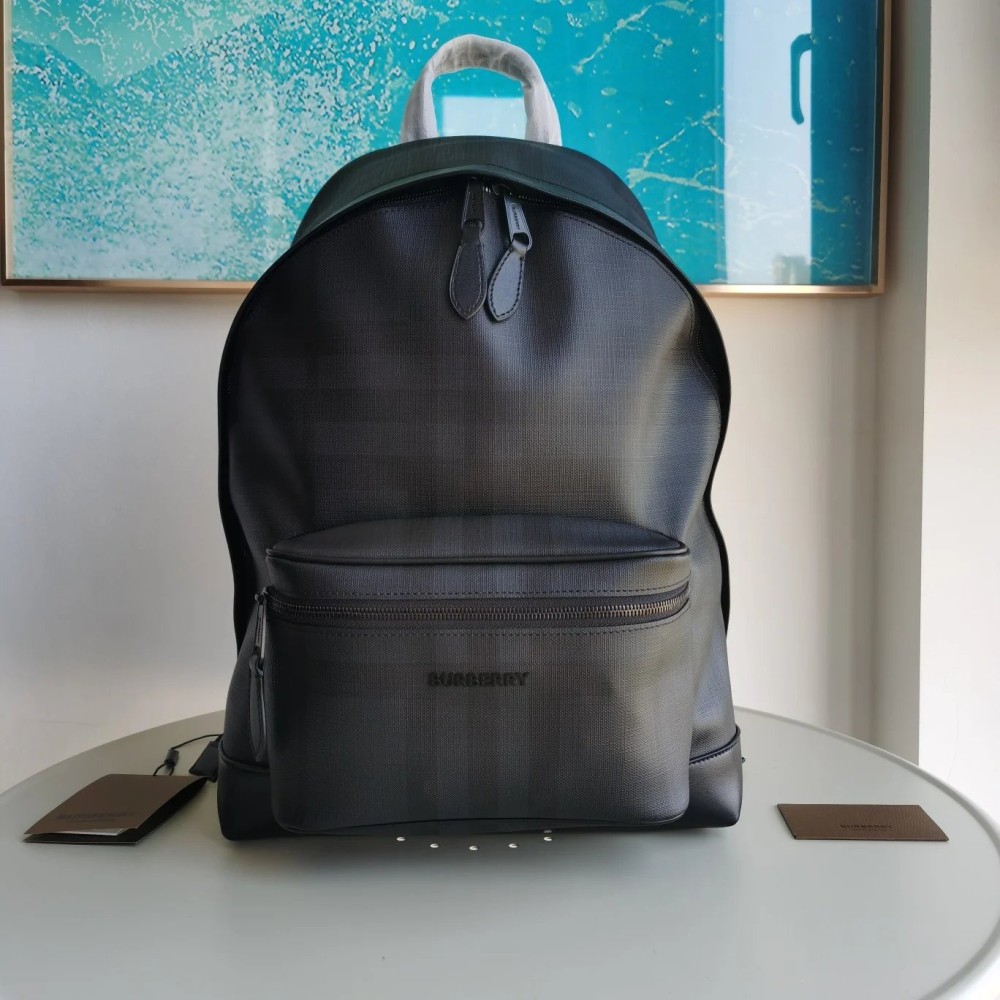 شنطة بيربري Jett backpack
