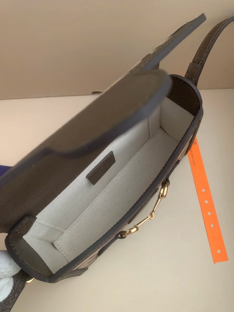 شنطة غوتشي HORSEBIT 1955 بمقاس 18 سم