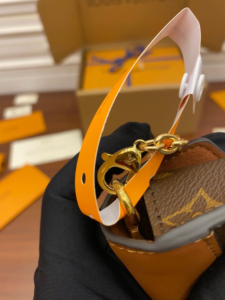 حقيبة لويس فيتون Padlock On Strap