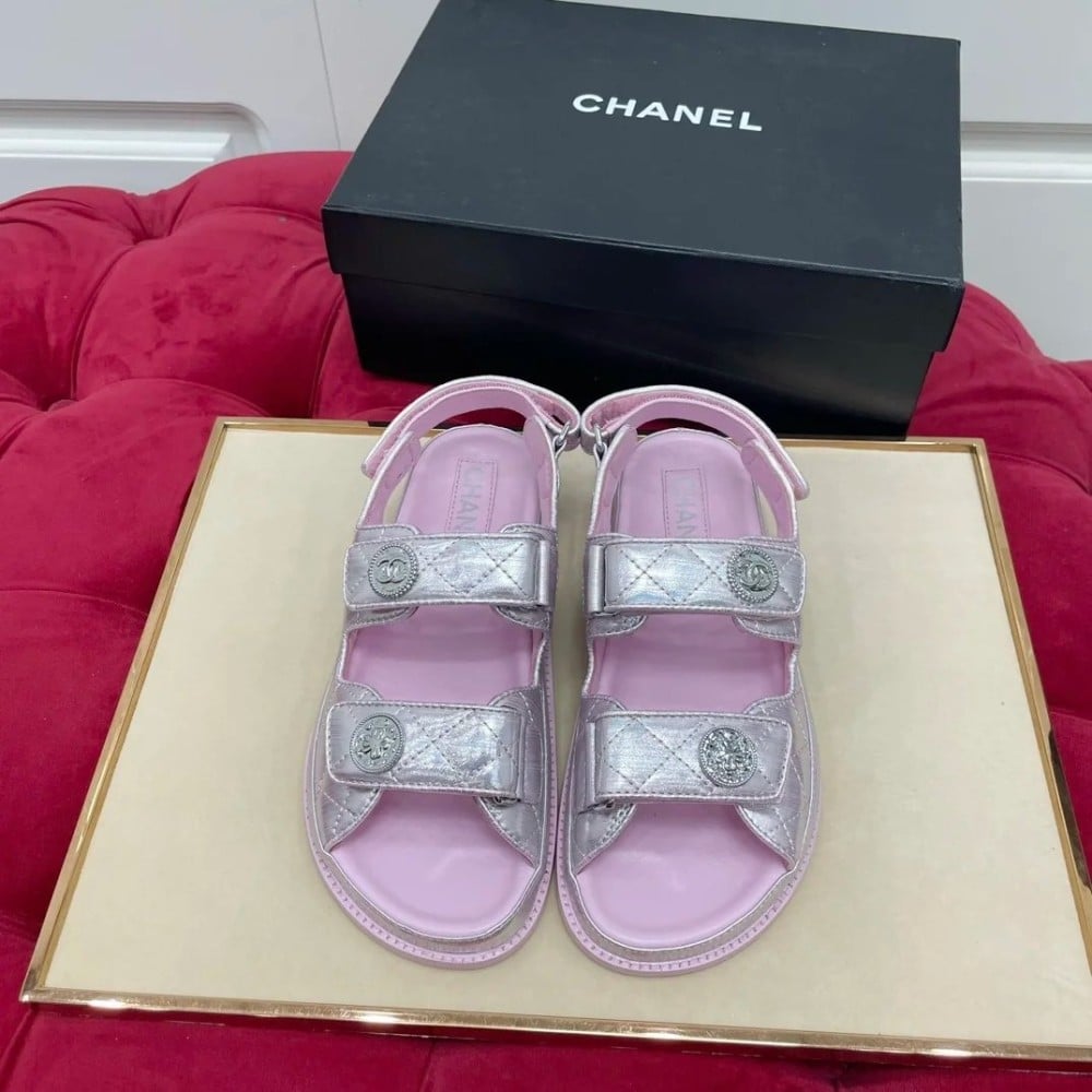 شانيل Laminated صاندل