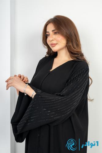 عباية بخوط تطريز فصوص وفتحت كم انيقه