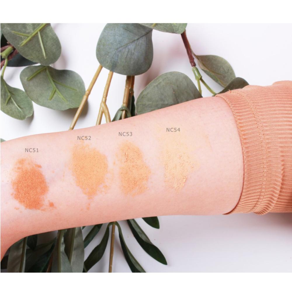 بودره وجه مضغوطه لتثبيت المكياج وتوحيد لون البشره