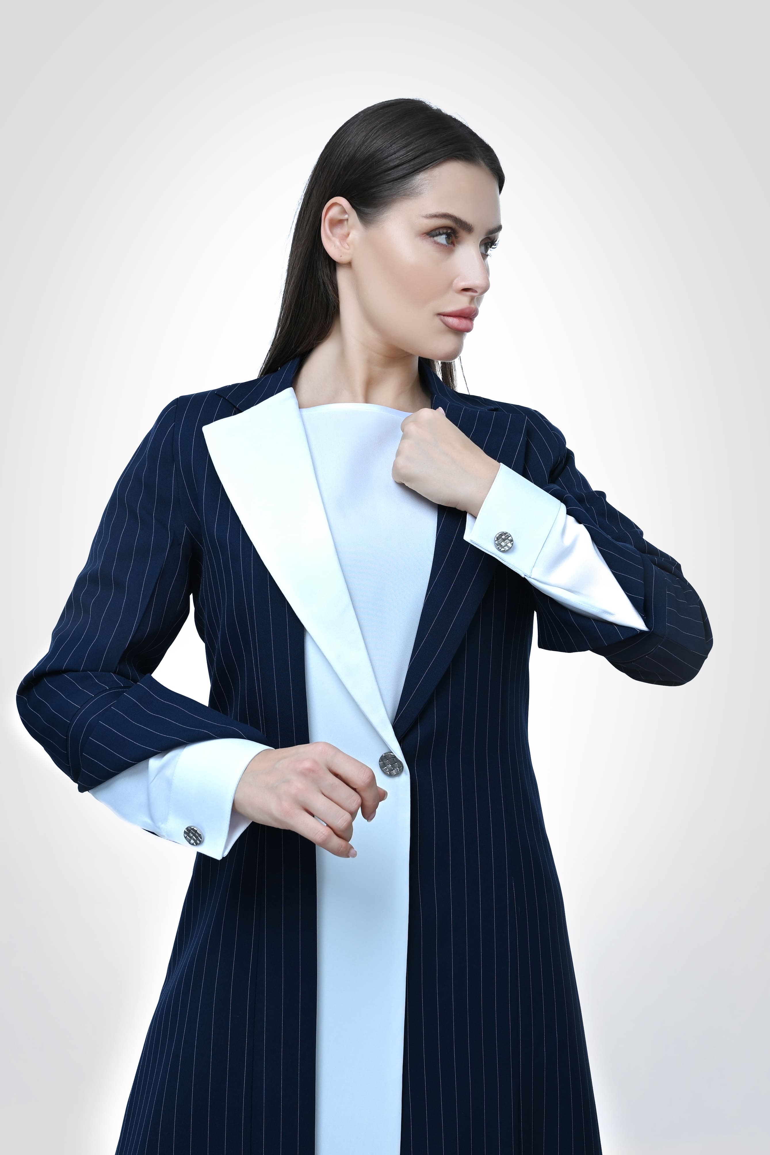 Ambition Stripes(كحلي وابيض)