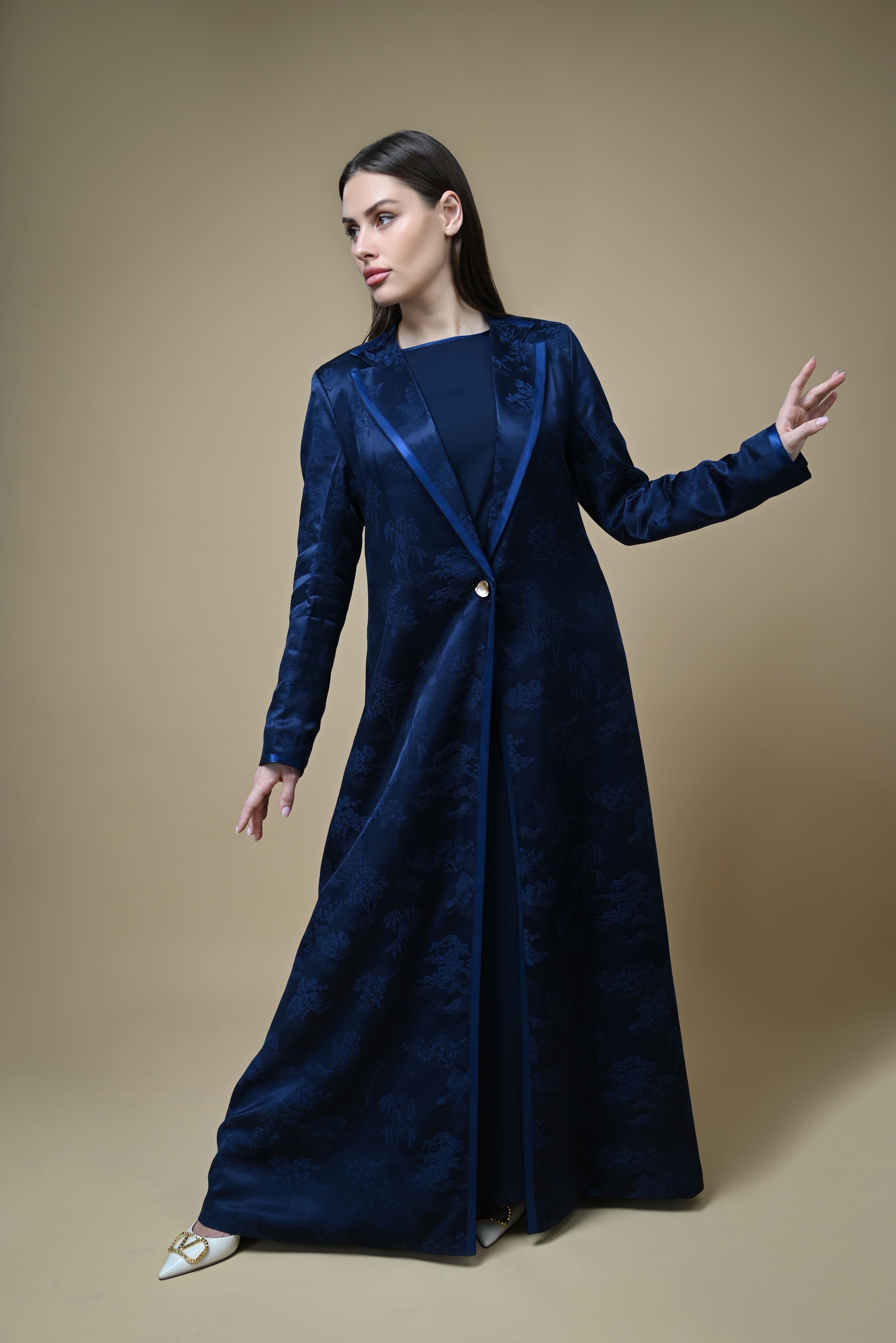 عبايات خروج شيك