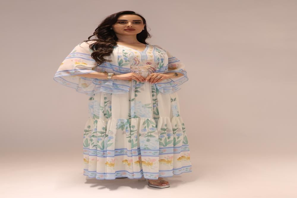 جلابية مشجر بتطريز على الصدر