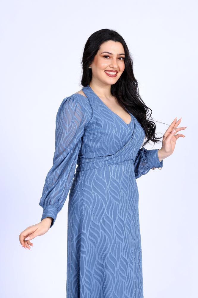 فستان ازرق طويل