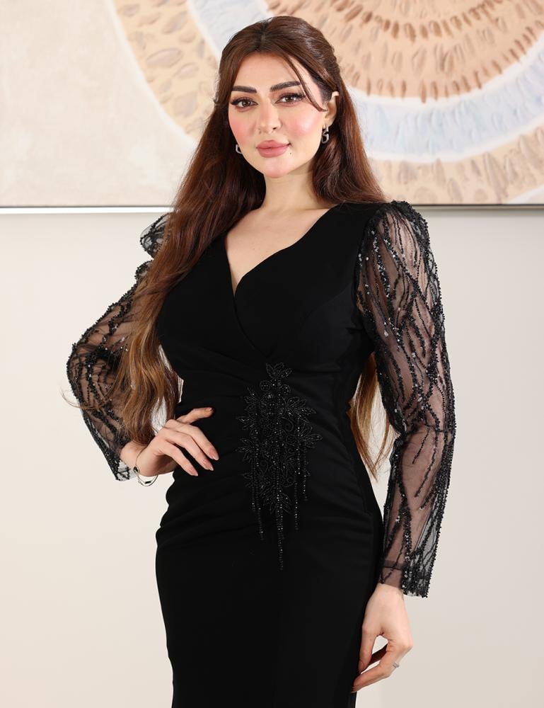 فستان سهرة أنيق بلون أسود