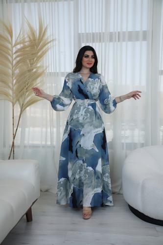 فستان مشجر طويل بكمام طويلة مفتوحه و حزام على الخص...