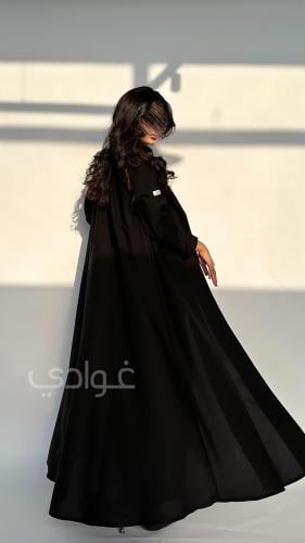 عباية بليزر سوداء يومية بجيوب 11146