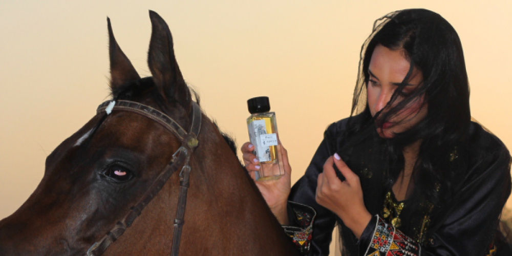 عطرك بيوم التأسيس ؟