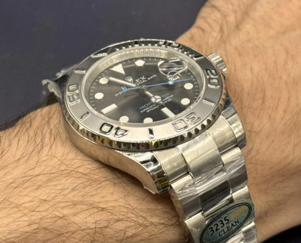 رولكس يخت ماستر ون: دليلك الشامل للمواصفات والأسعار 2026