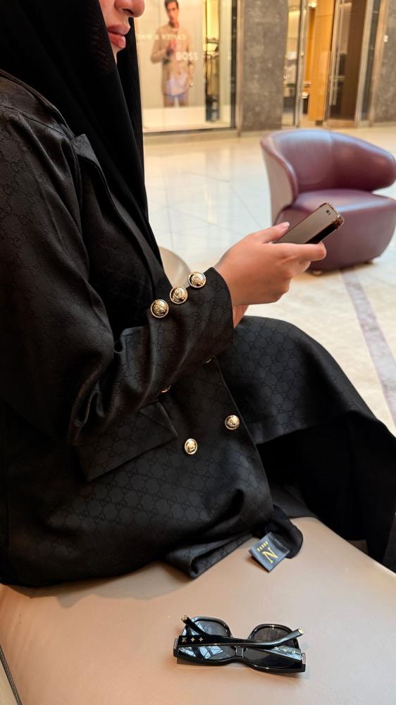 عباية بليزر خام جاكار قوتشي مبطن خام بونجيه