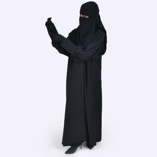 عباية كتف بأكمام مغلقة بطقطق