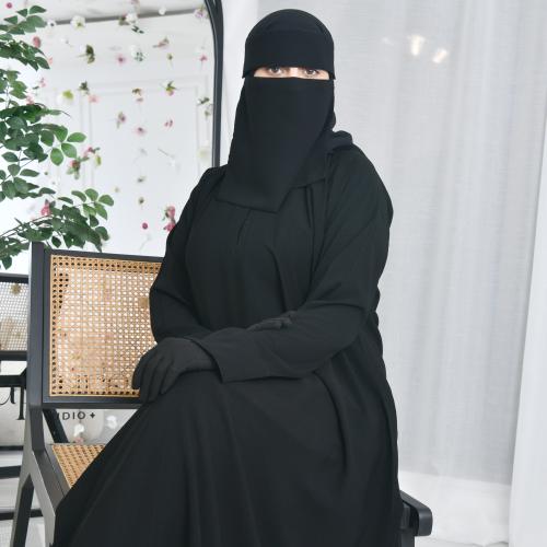 عباية كتف محكمة بطقطق من الأعلى
