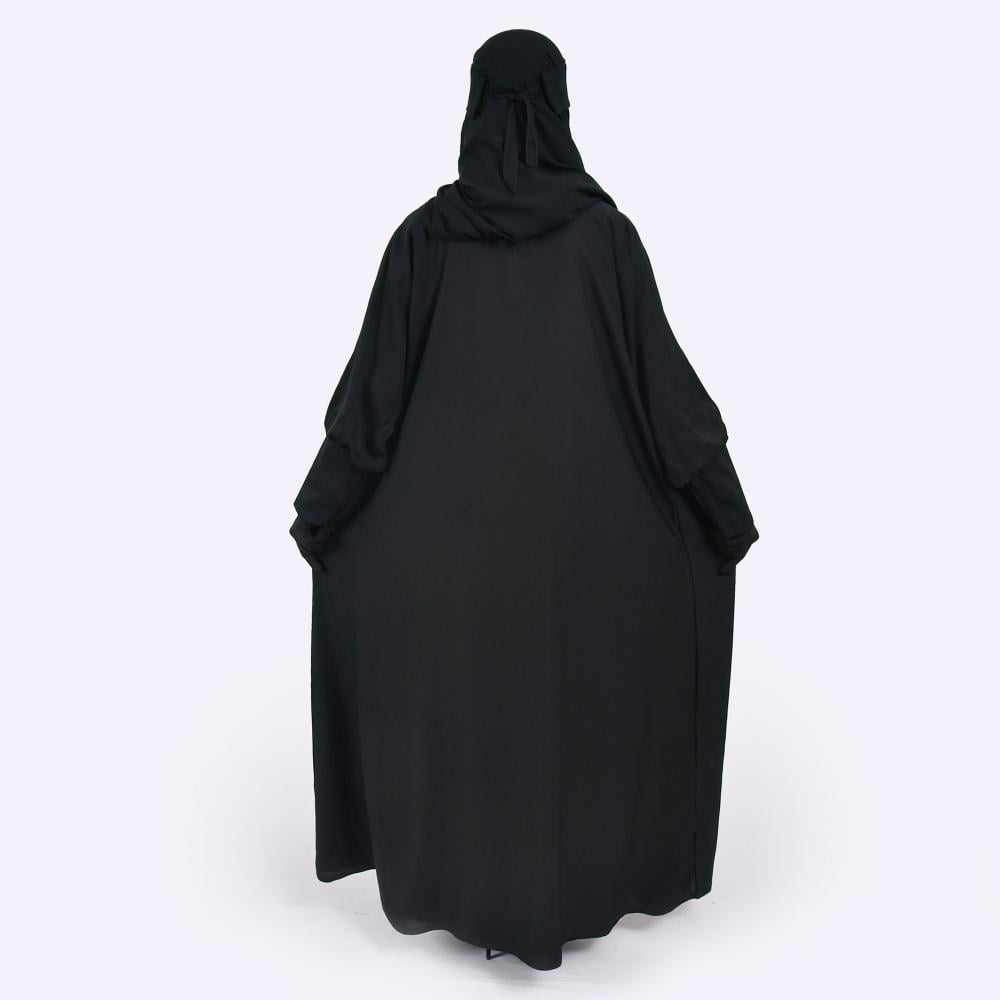 عباية كتف بأكمام مغلقة بطقطق