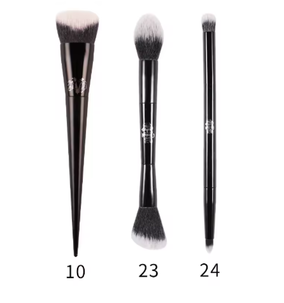 طقم فرش مكياج Kat Von D الاحترافي
