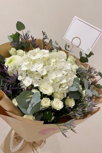 باقة ورد ابيض