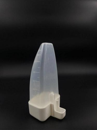 Umiinom ng tubig ng ibon