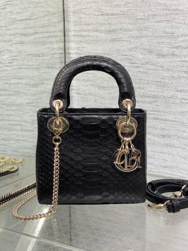 ديور (Dior) - Universe store ديور (Dior) - Universe store