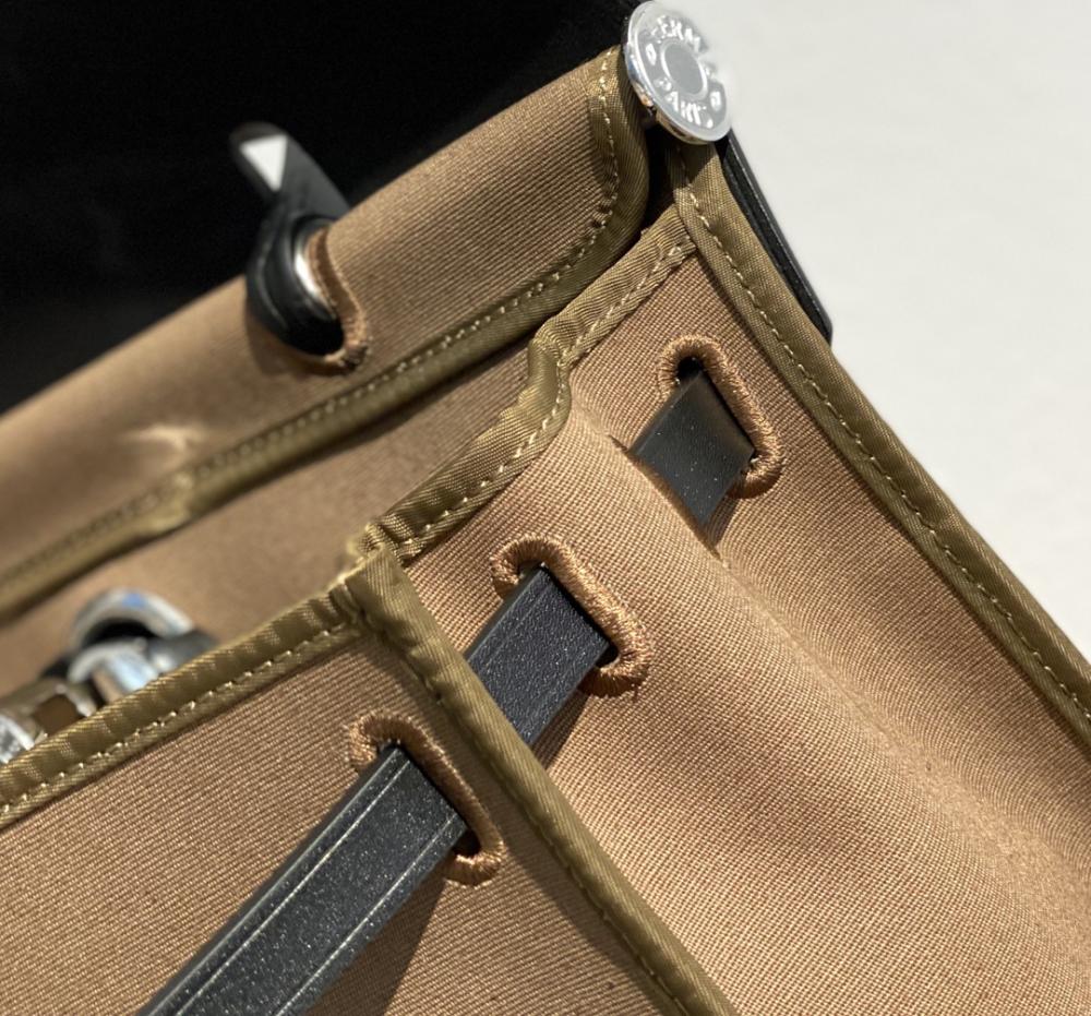 هيرميس - كلاسيكيات   Herbag Zip 31 bag