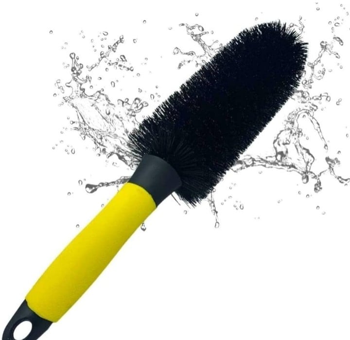فرشاة تنظيف جنوط من شركة (SAFI WAX)
