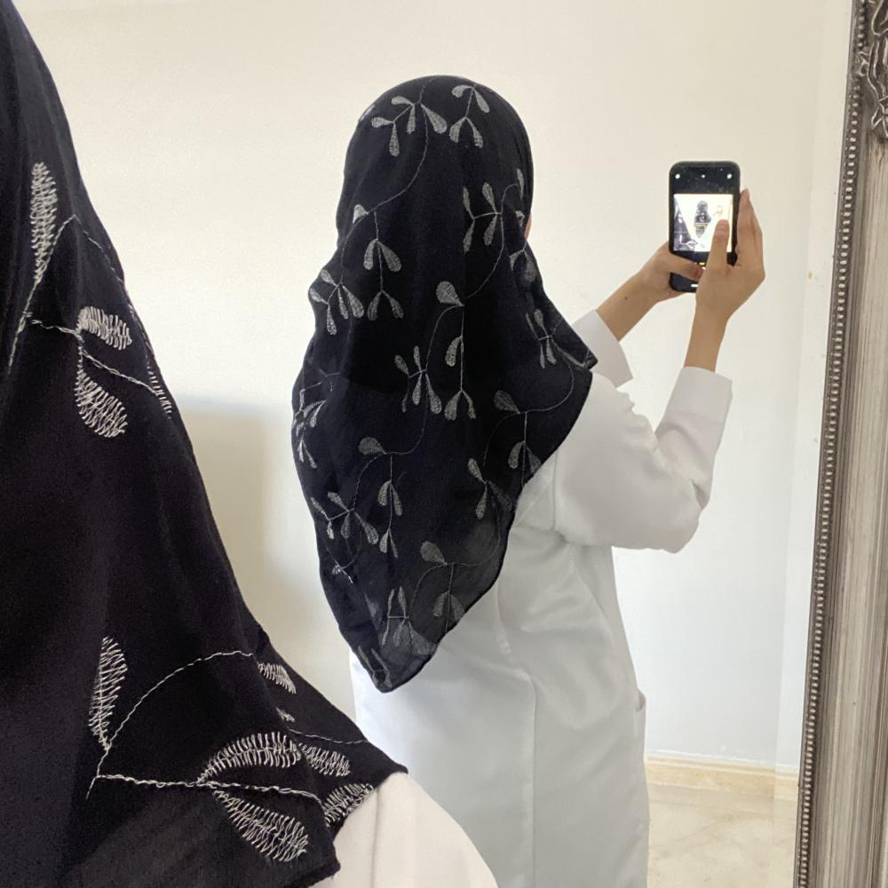 طرحة مرجان لينن لون كحلي