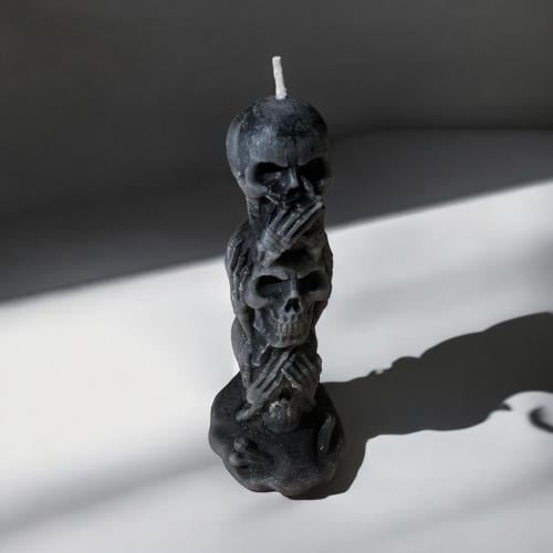 Black skulls