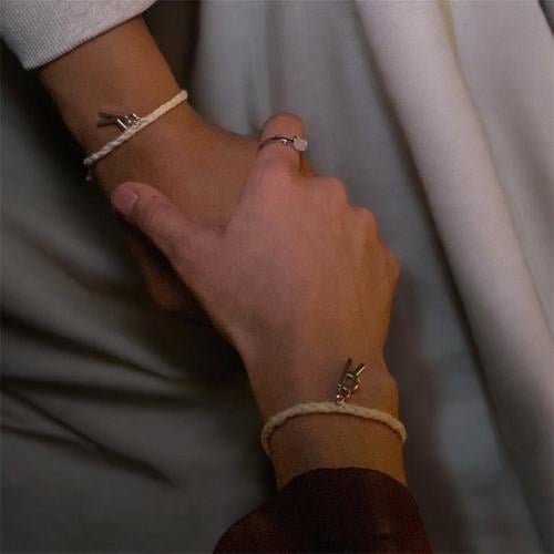 سوارة خيط بحرف