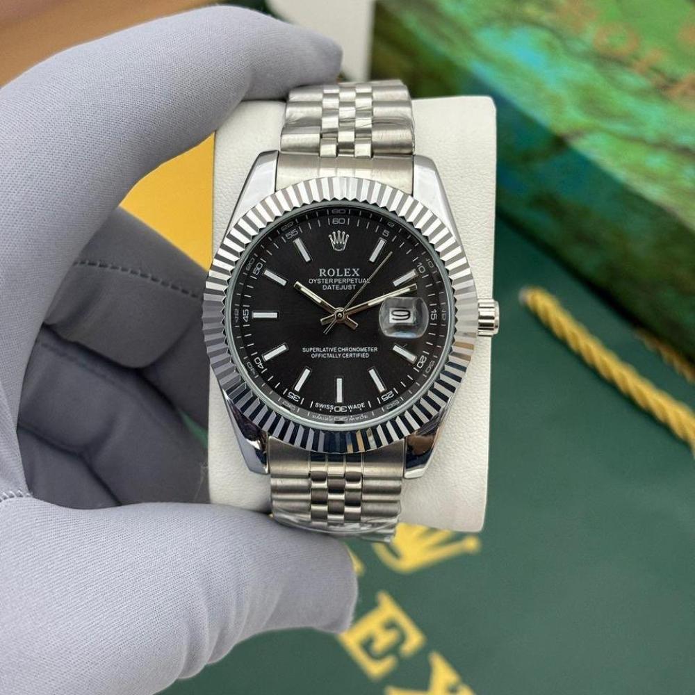 ساعة فاخرة، تصميم أنيق، جودة استثنائية. كود 42