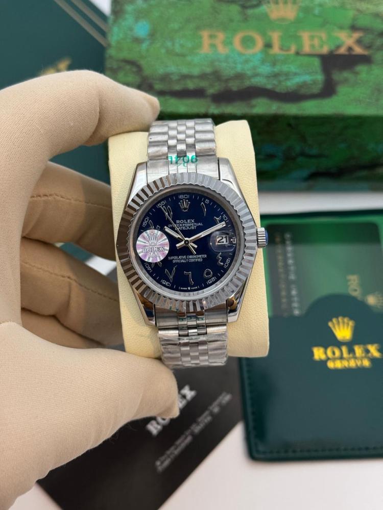 ساعة فاخرة، تصميم أنيق، جودة استثنائية. كود 35