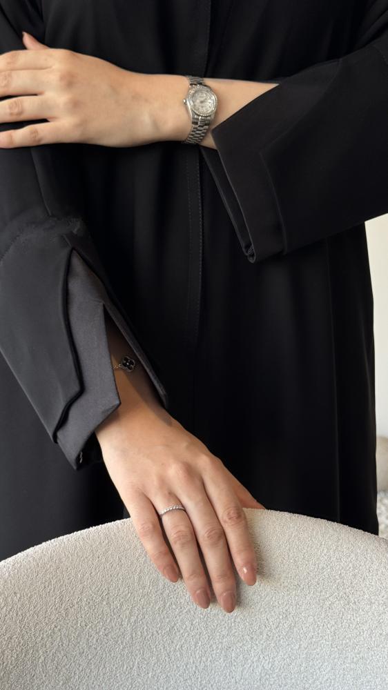 شجون أسود