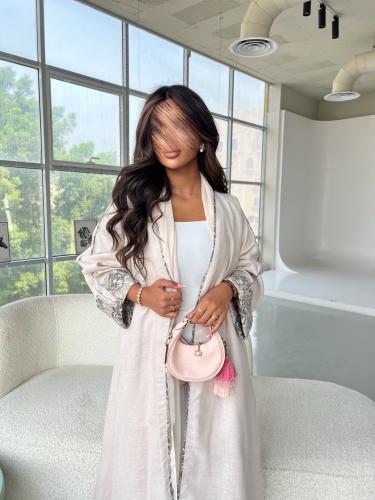 عباية بهجة بيج