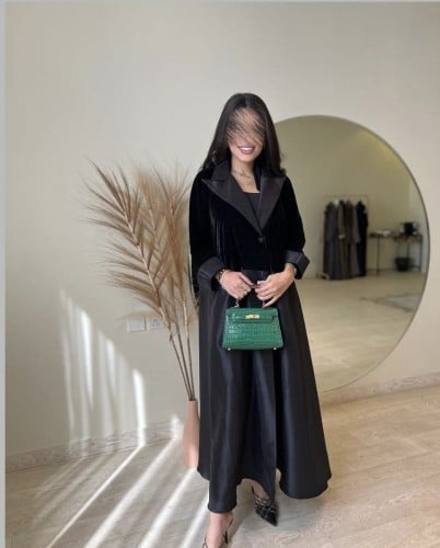 عباية لاريا