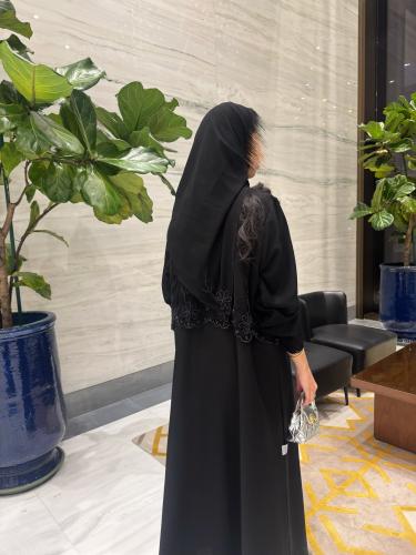 عباية وفاء اسود