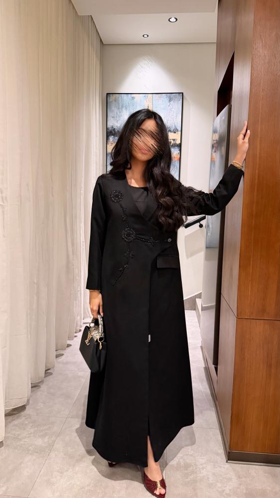 عباية شيرين