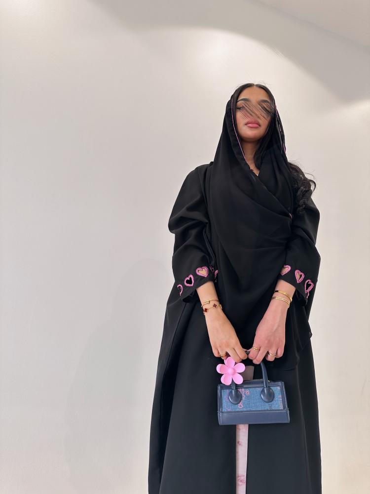 عباية لانا اسود