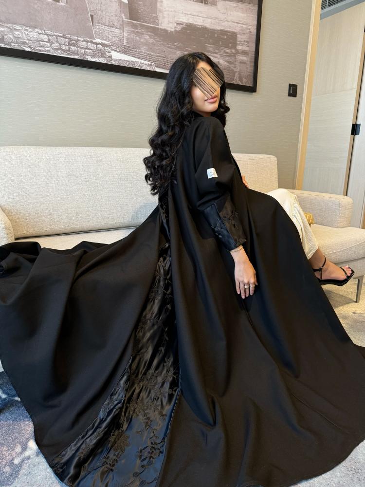 عباية ترف اسود