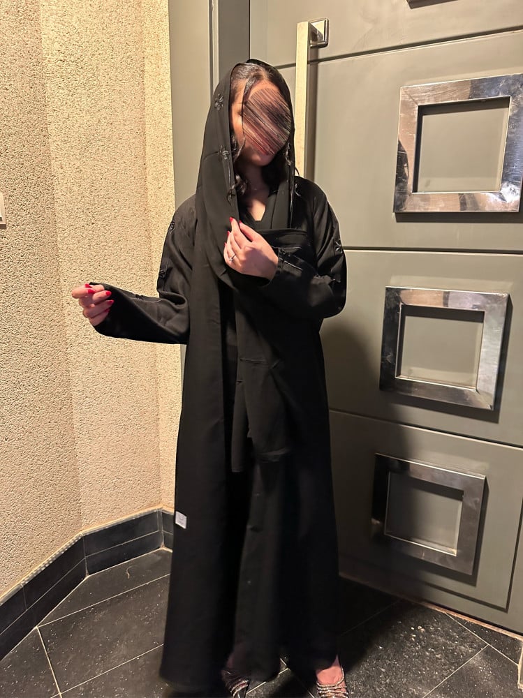 عباية H0 اسود