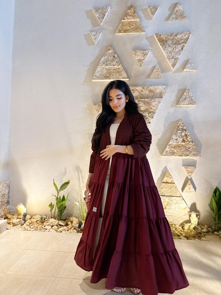 عباية افنان عنابي
