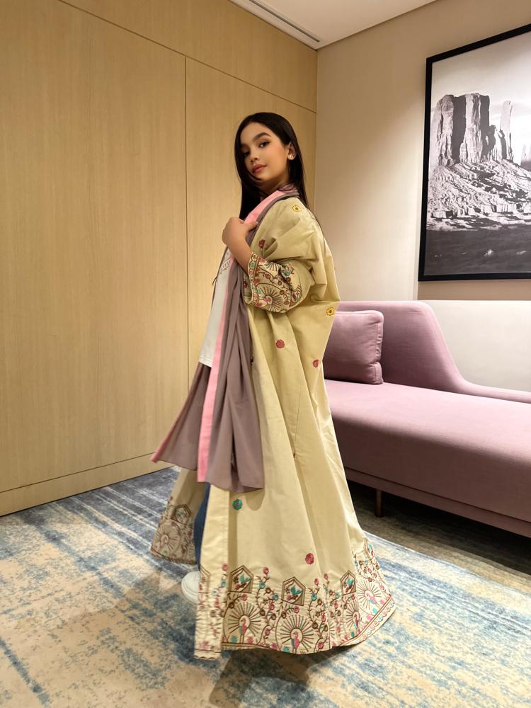 عباية جنان بيج